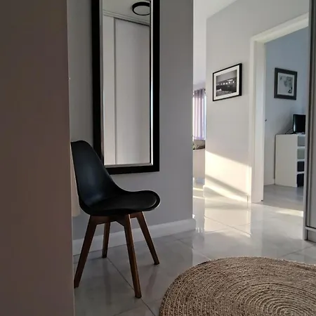 Apartman Wild Island & *